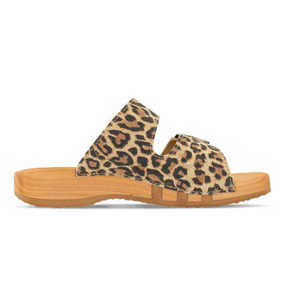 maxima, pantoletten clogs damen mit biegsamer nachhaltiger holzsohle, der bestseller, farbe: wildcat (animal print), holzclogs woody, woody schuhe, woody shoes, handgemachte holzschuhe aus österreich, kärnten