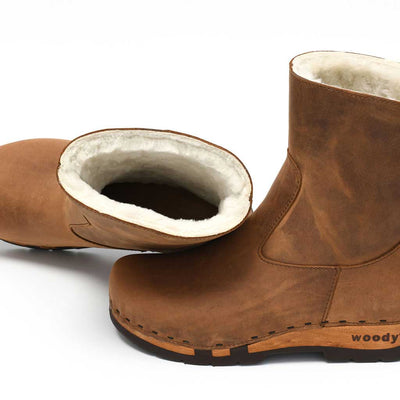 NENA-clog-boots-stiefel-damen-mit-biegsamer-nachhaltiger-holzsohle-farbe: tabacco (braun)-holzclogs-woody-schuhe-woody shoes-handgemachte-holzschuhe-aus-österreich-kärnten
