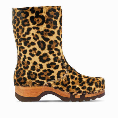 rose fell, clog fellstiefel damenen mit biegsamer nachhaltiger holzsohle, farbe: ghepardo (animalprint), holzclogs woody, woody schuhe, woody shoes, handgemachte holzschuhe aus österreich, kärnten