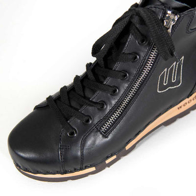 [Schwarz] roxy, clog sneakers für damen mit hohem schaft und biegsamer nachhaltiger holzsohle, farbe: schwarz (glattleder), holzclogs woody, woody schuhe, woody shoes, handgemachte holzschuhe aus österreich, kärnten