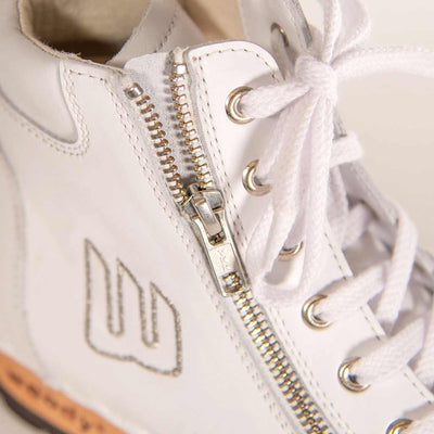 [Weiss] roxy, clog sneakers für damen mit hohem schaft und biegsamer nachhaltiger holzsohle, farbe: weiss (glattleder), holzclogs woody, woody schuhe, woody shoes, handgemachte holzschuhe aus österreich, kärnten