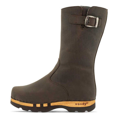 [Caffe] Sandro Herrenstiefel von woody Schuhe. Herrenclogs mit biegsamer Holzsohle von woody Schuhe, Herrenclog von woody Schuhe. Clogs mit biegsamer Holzsohle und holzfußbett. Herrenclogs, Holzclogs kaufen. Clogs online bestellen. Handgemachte Herrenstiefel, farbe: caffe (kaffebraun)