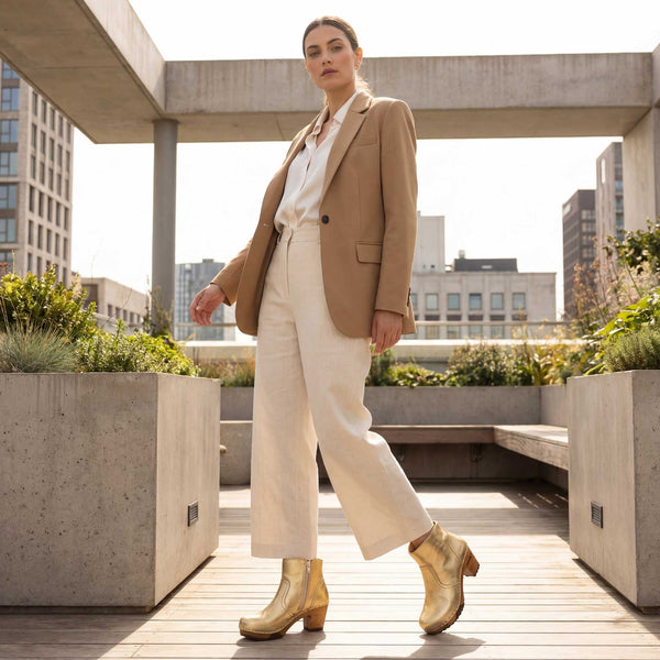 [Gold] clogs damen tanja woody holzschuhe. tanja ankle boots gefüttert, damenstiefel, stiefel, damenclogs mit flexibler, biegsamer holzsohle. holzclogs, clogs damen knöchel stiefel, damen clogs mit fussbett. ankleboots holz schuhe, holzclog, holzschuhe kaufen, Farbe: gold