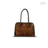woody Frida Damen-Handtasche aus Natur-Fell in Schwarz mit geraeumigem Innenraum