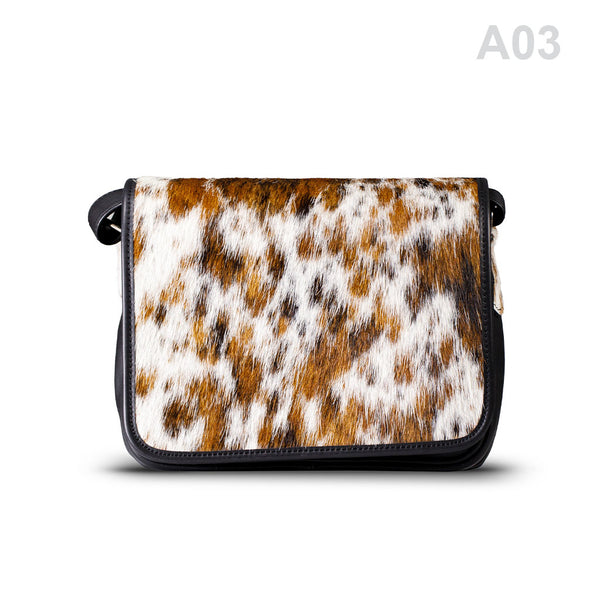 woody Klara Damen-Handtasche aus Natur-Fell in Schwarz, Detailansicht Fell-Textur