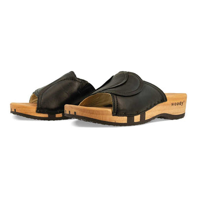 vanessa, pantoletten clogs damen mit biegsamer nachhaltiger holzsohle, der bestseller, farbe: schwarz, holzclogs woody, woody schuhe, woody shoes, handgemachte holzschuhe aus österreich, kärnten