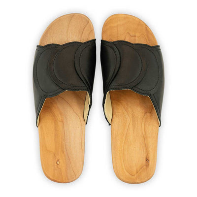vanessa, pantoletten clogs damen mit biegsamer nachhaltiger holzsohle, der bestseller, farbe: schwarz, holzclogs woody, woody schuhe, woody shoes, handgemachte holzschuhe aus österreich, kärnten