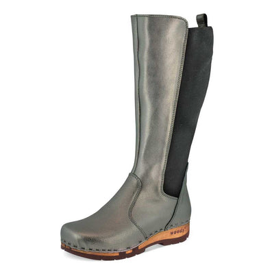 ZOEY - Stiefelette Damen woody Schuhe. Damen Stiefelette mit Absatz. Damenclogs, Damen Clogs - Clogs Damen. Holzschuhe für Damen, Holzclogs, Damen Pantoletten mit Holzsohle. Damen Stiefelette kaufen. Farbe: titan (metallic-leder)