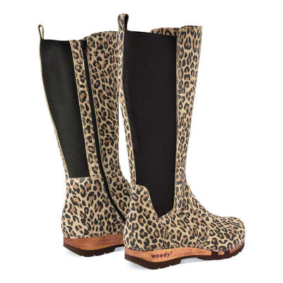 ZOEY - Stiefelette Damen woody Schuhe. Damen Stiefelette mit Absatz. Damenclogs, Damen Clogs - Clogs Damen. Holzschuhe für Damen, Holzclogs, Damen Pantoletten mit Holzsohle. Damen Stiefelette kaufen. Farbe: wildcat (animal-print)